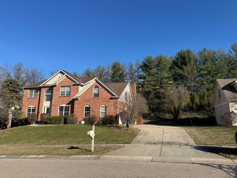 12130 Crestfield Court, Symmes Township, OH 45249 Photo 2