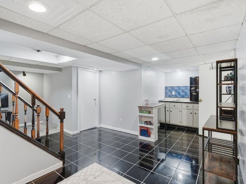 5642 Surrey Avenue, Green Township, OH 45248 Photo 27