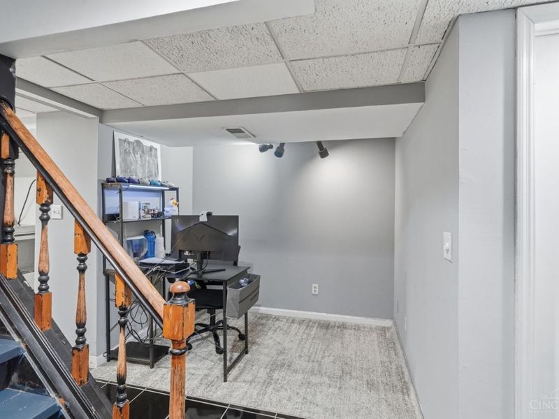 5642 Surrey Avenue, Green Township, OH 45248 Photo 28