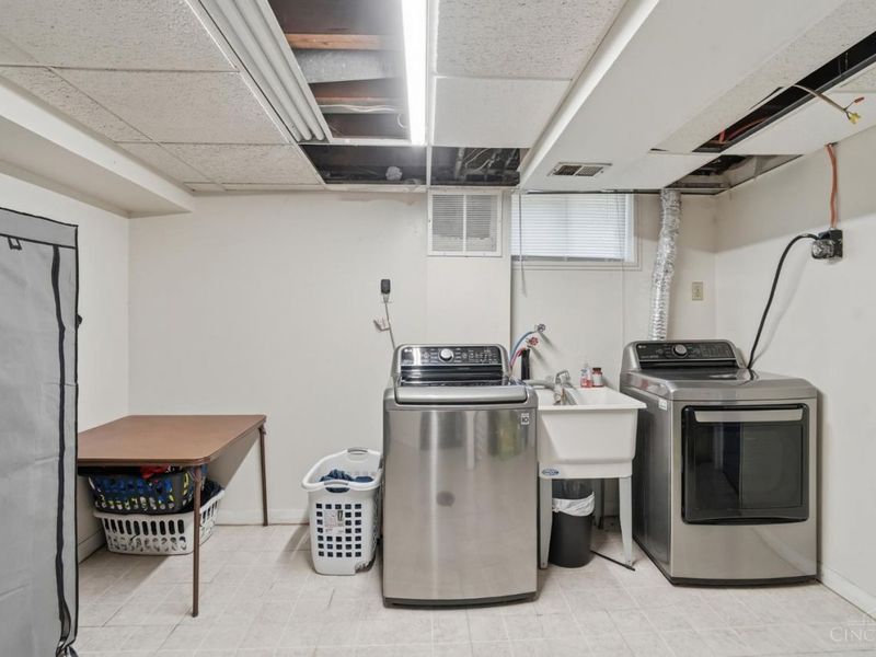 5642 Surrey Avenue, Green Township, OH 45248 Photo 30