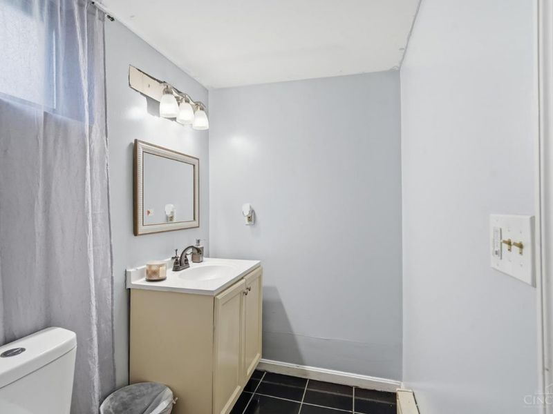 5642 Surrey Avenue, Green Township, OH 45248 Photo 31