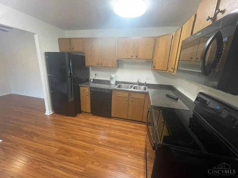 7235 Creekview Drive, Unit 12, Colerain Township, OH 45247 Photo 4