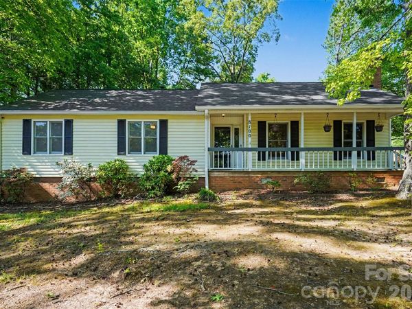 8100 Barncliff Road , Charlotte, NC 28227