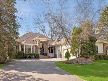 9250 Breckenridge Lane, Eden Prairie, MN 55347