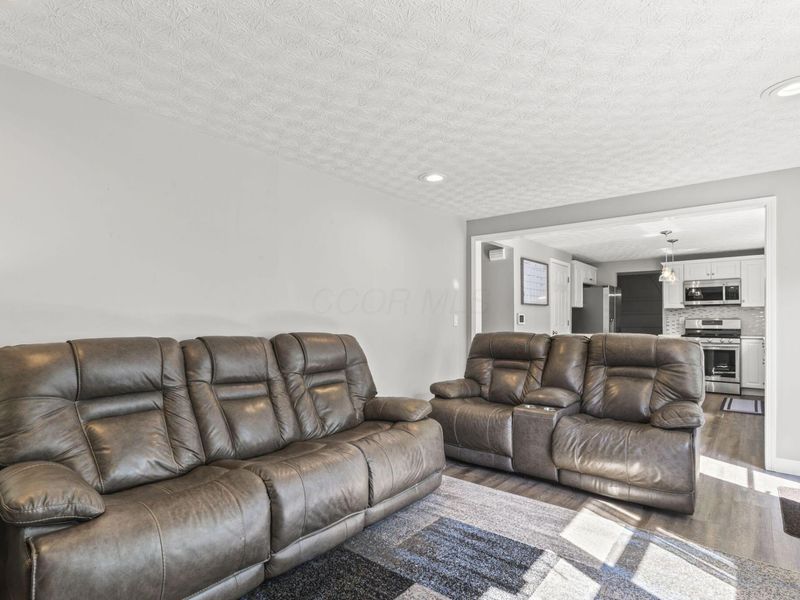 5116 Strawberry Farms Boulevard, Columbus, OH 43230 Photo 23