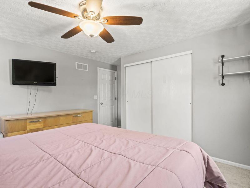 5116 Strawberry Farms Boulevard, Columbus, OH 43230 Photo 32