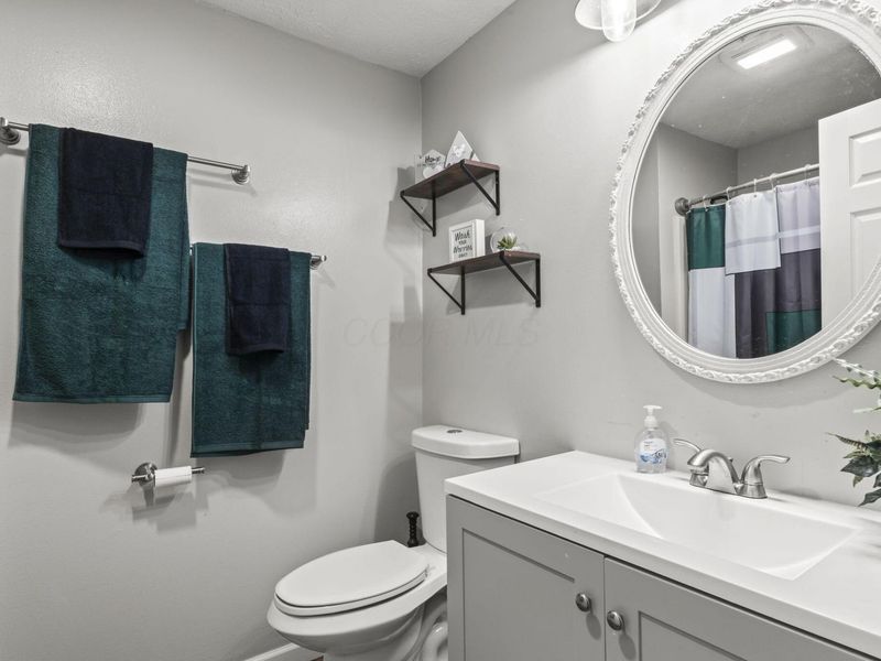 5116 Strawberry Farms Boulevard, Columbus, OH 43230 Photo 35