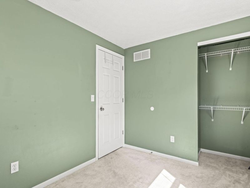 5116 Strawberry Farms Boulevard, Columbus, OH 43230 Photo 41