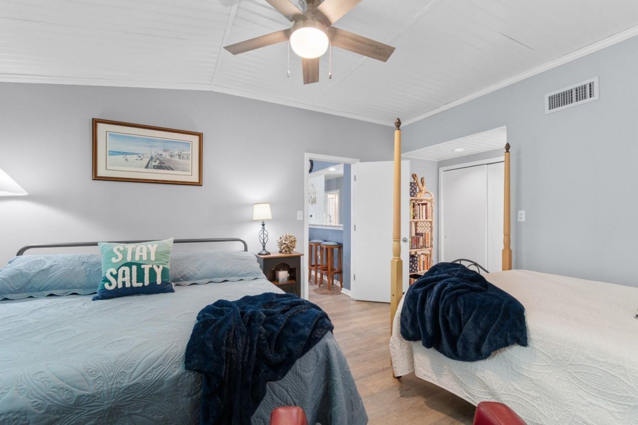 201 Westleton Dr.  Photo 16