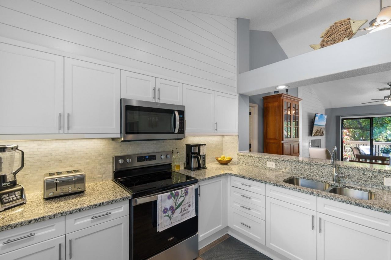 201 Westleton Dr.  Photo 6