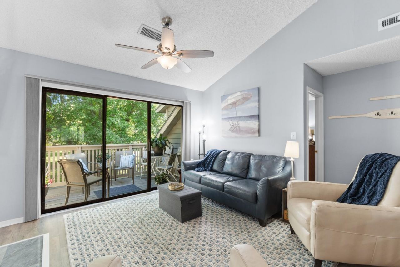 201 Westleton Dr.  Photo 9