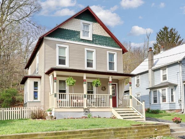 17 1st Avenue, Unionville, NY 12550