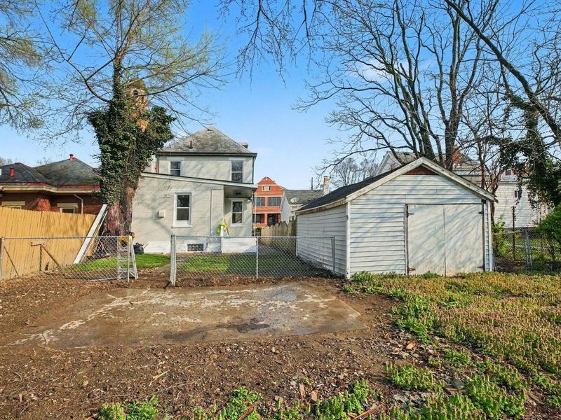 335 E 17th Street, Covington, KY 41014 Photo 23