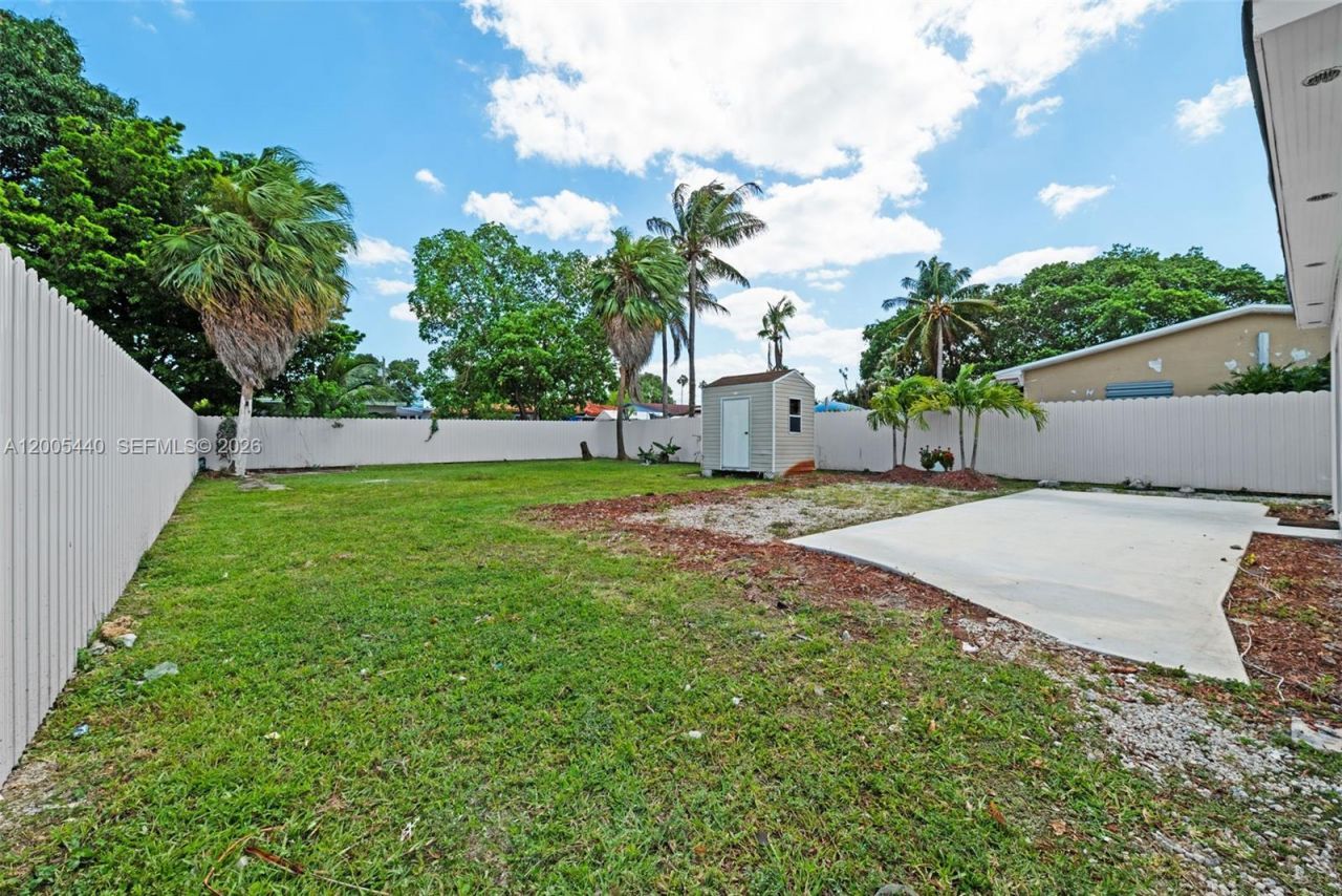 7120 SW 21st St, Miami, FL 33155 Photo