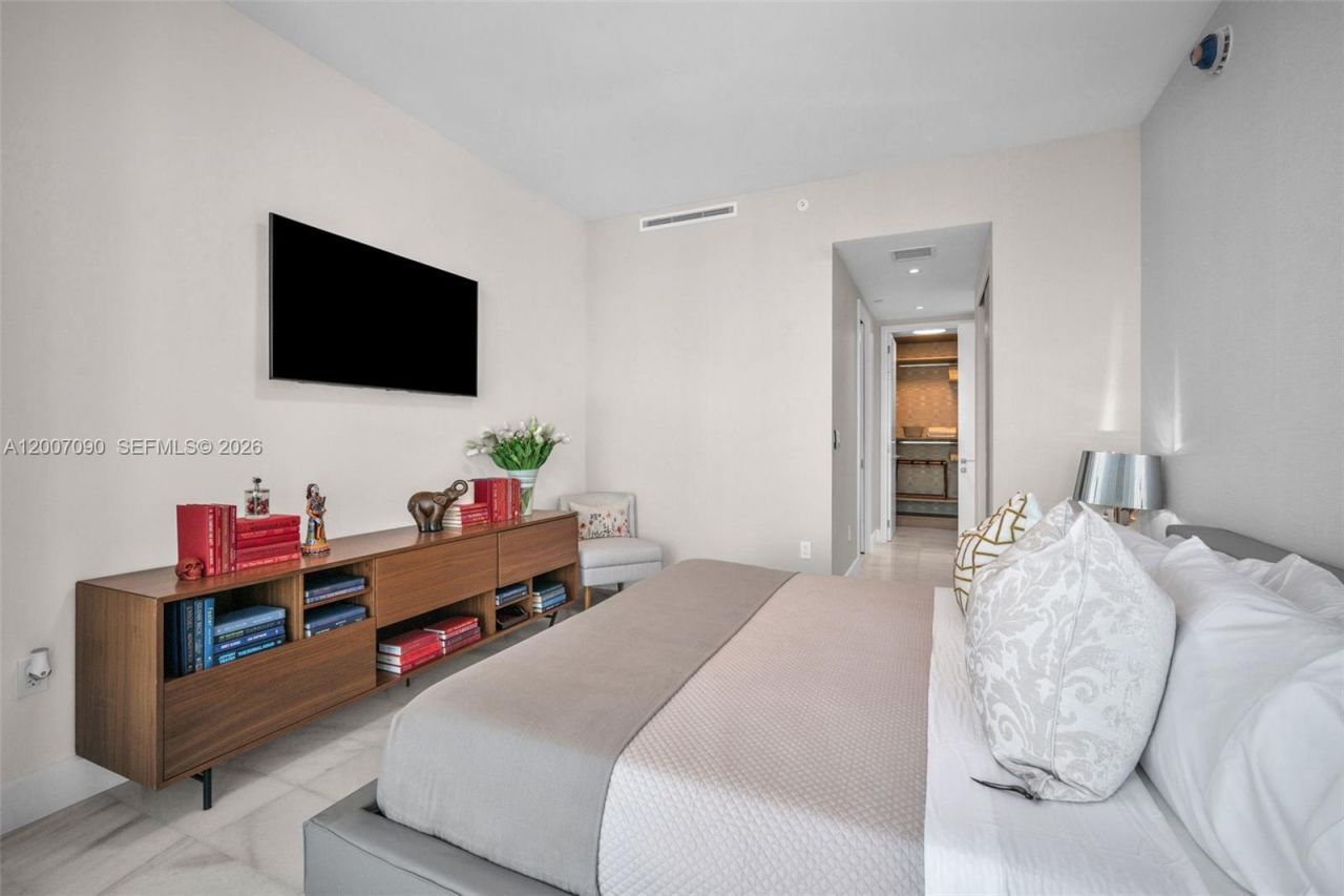 700 NE 26th Ter , Unit 2906, Miami, FL 33137 Photo