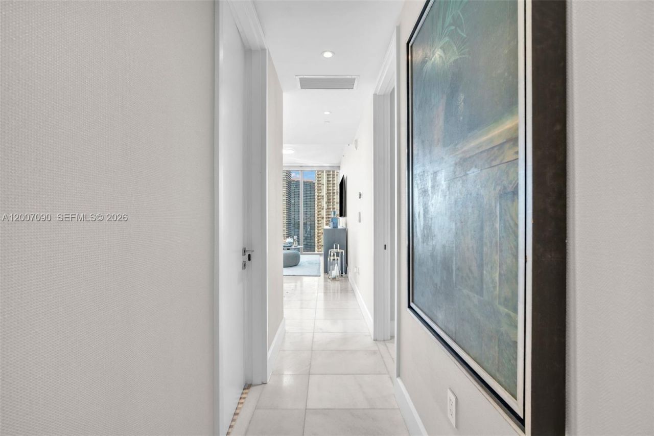 700 NE 26th Ter , Unit 2906, Miami, FL 33137 Photo