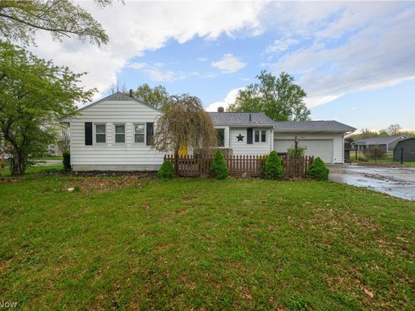 2950 Stanton Avenue NW, Massillon, OH 44647