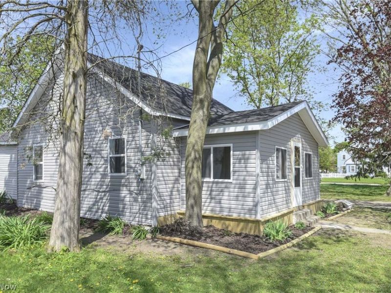 506 Washington Street, Port Clinton, OH 43452 Photo 4