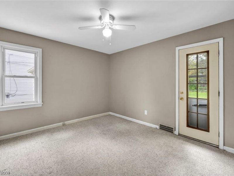1371 Cranover Road, Lyndhurst, OH 44124 Photo 18