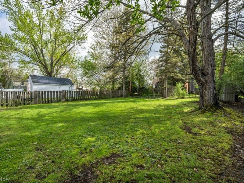 1371 Cranover Road, Lyndhurst, OH 44124 Photo 24