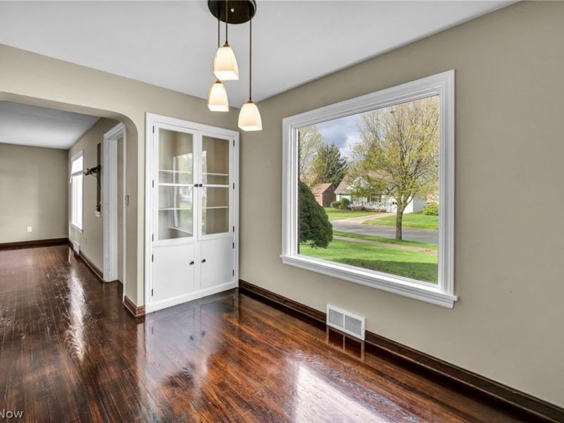 1371 Cranover Road, Lyndhurst, OH 44124 Photo 7