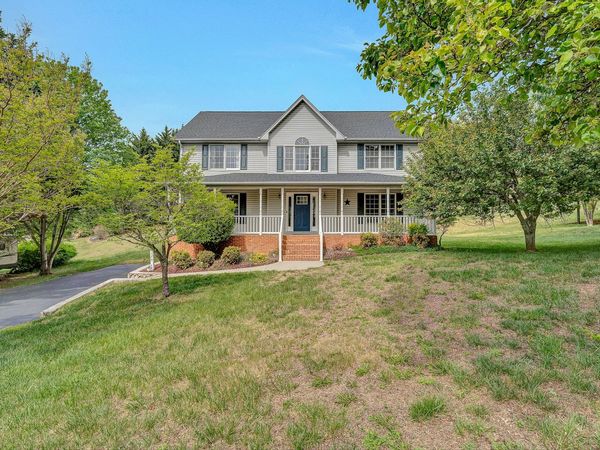 175 Wellington LN , Daleville, VA 24083