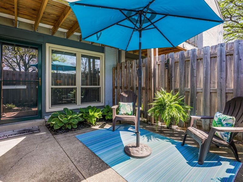 1126 N Merrimar Circle, Unit # C, Columbus, OH 43220 Photo 2