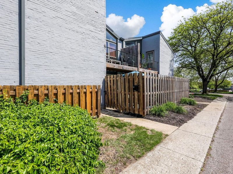 1126 N Merrimar Circle, Unit # C, Columbus, OH 43220 Photo 24