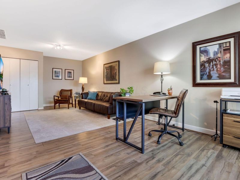 1126 N Merrimar Circle, Unit # C, Columbus, OH 43220 Photo 4