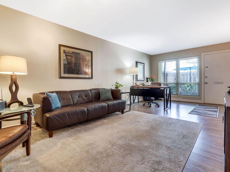 1126 N Merrimar Circle, Unit # C, Columbus, OH 43220 Photo 6