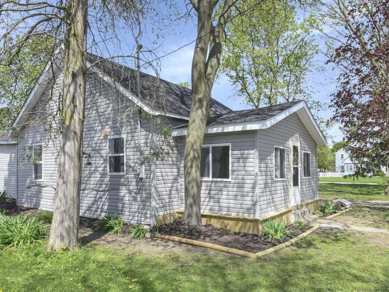 506 Washington Street , Port Clinton, OH 43452 Photo 1