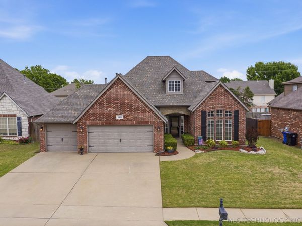 1005 S Yellowood Place W, Broken Arrow, OK 74012