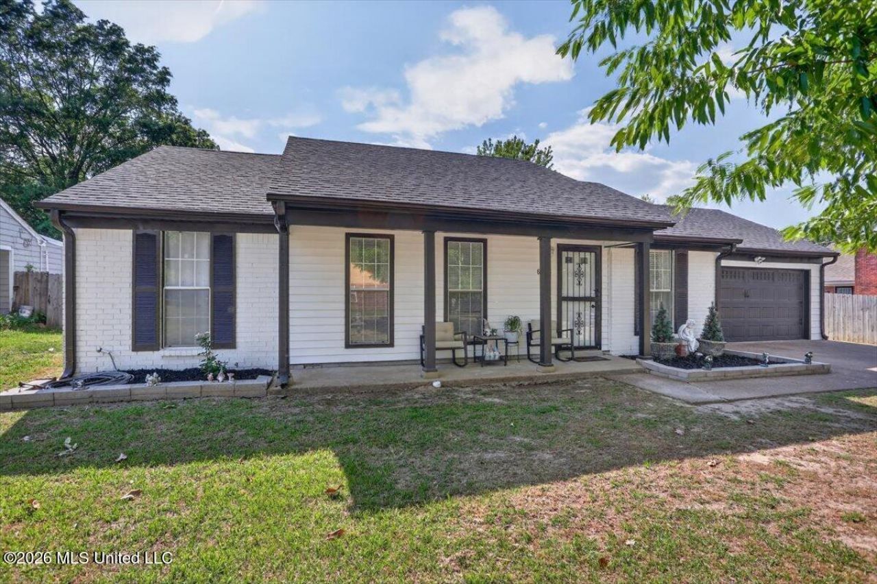 6395 Kensington Road, Horn Lake, MS 38637 Main Photo