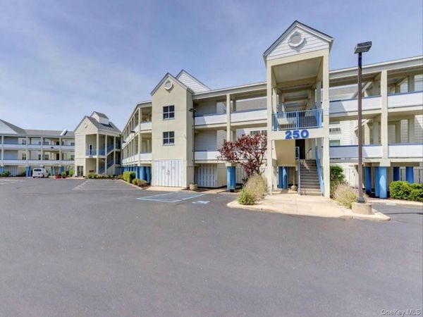 250 Dune, Unit 120, Westhampton Beach, NY 11978