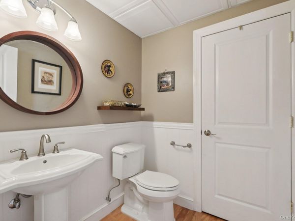 6 Cowdrey Street, Warwick, NY 10990