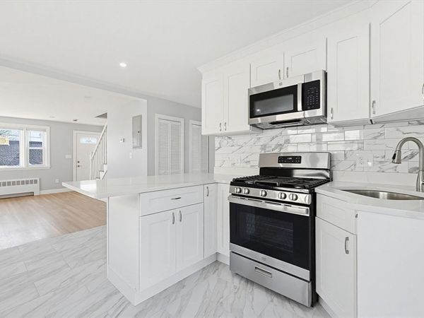 185 Suffolk Ave, Revere, MA 02151