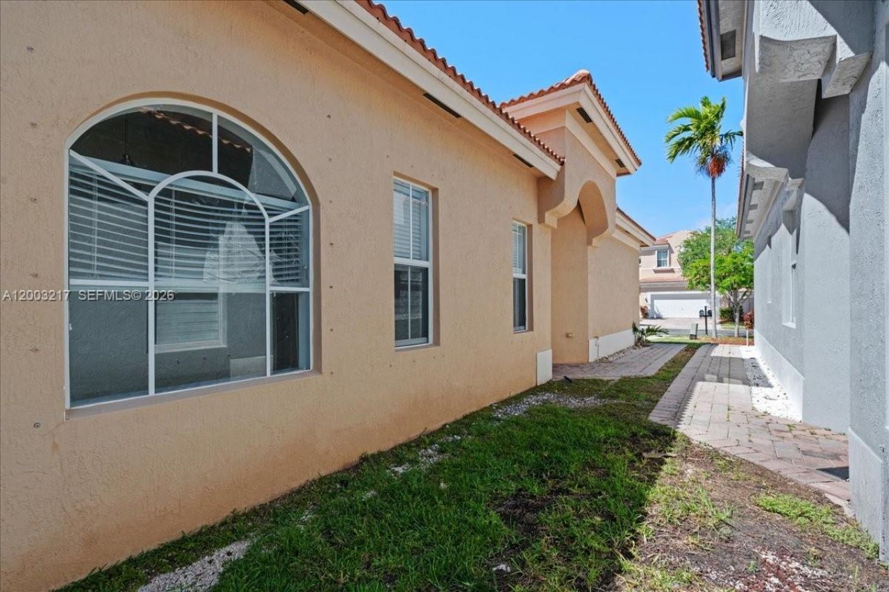 3954 NE 13th Dr, Homestead, FL 33033 Photo