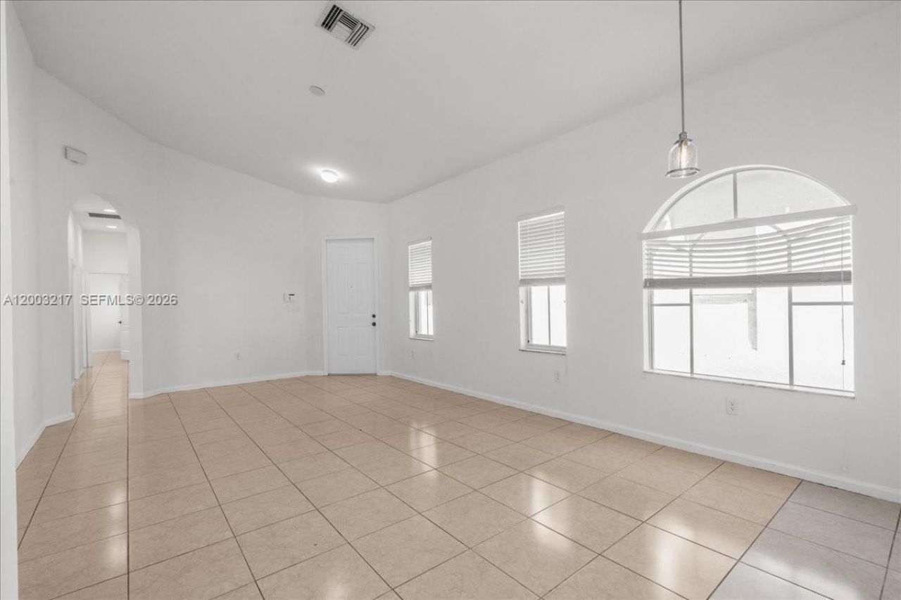 3954 NE 13th Dr, Homestead, FL 33033 Photo