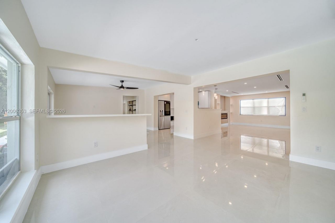 15730 SW 87th Ct, Palmetto Bay, FL 33157 Photo