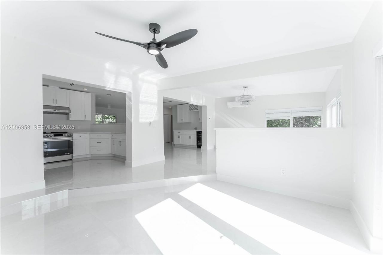 15730 SW 87th Ct, Palmetto Bay, FL 33157 Photo