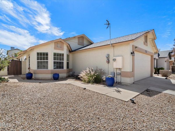 8853 W JOHN CABOT Road, Peoria, AZ 85382