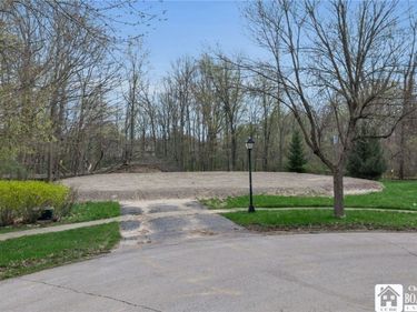 36 White Pine Court , East Amherst, NY 14051