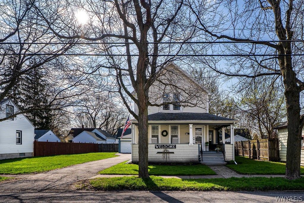 15 E Felton Street, North Tonawanda, NY 14120 Main Photo