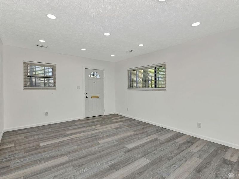 736 Oakleaf Drive, Dayton, OH 45417 Photo 7