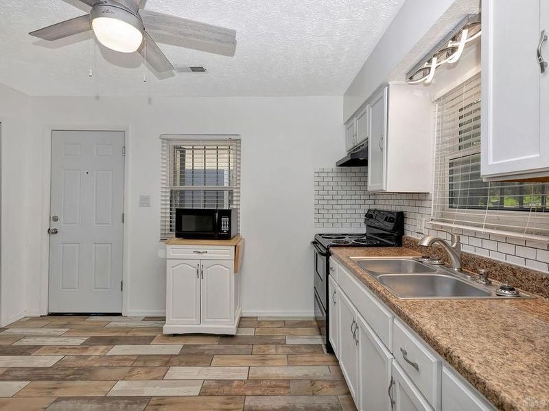 736 Oakleaf Drive, Dayton, OH 45417 Photo 9