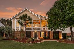 1721 Rivertowne Country Club Drive photo 4