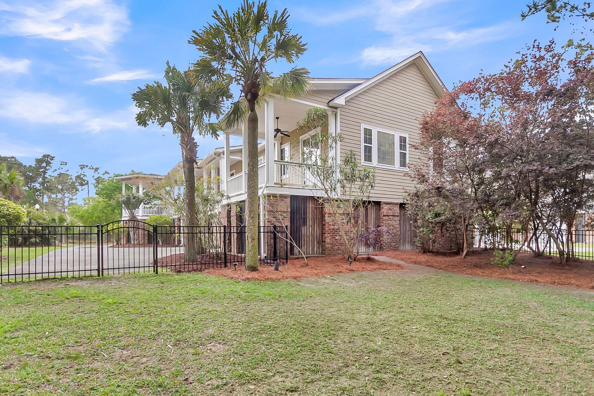 1721 Rivertowne Country Club Drive Photo 8