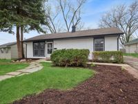 972 Osage Court, Carpentersville, IL 60110 primary photo