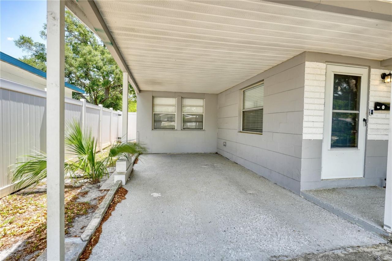 8086 28th Avenue N, Saint Petersburg, FL 33710 Photo