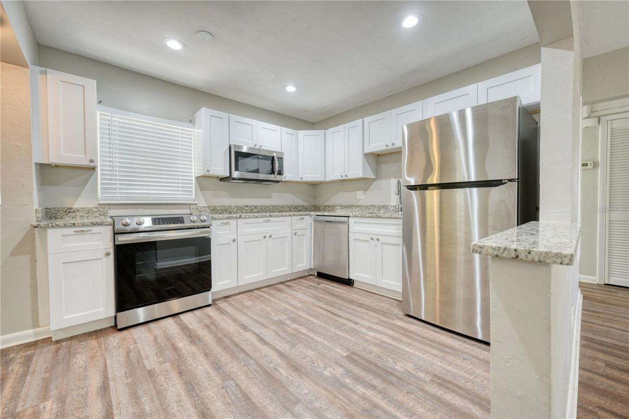 8086 28th Avenue N, Saint Petersburg, FL 33710 Photo